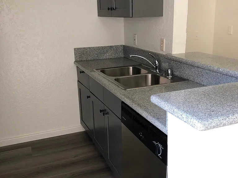 1210 North Cherokee Ave. — Photo 18