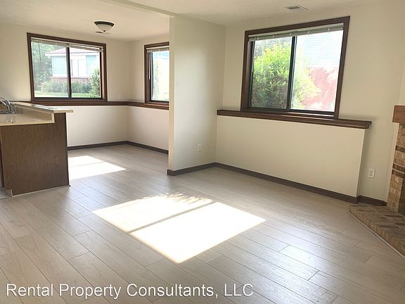 4th image of 4753-4759 Circle Shore Dr SE #4757-D