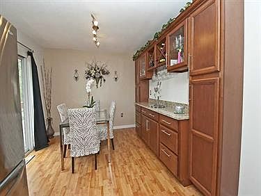 5th image of 130 McDonald Dr
