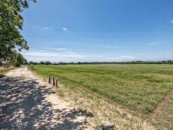 4th image of 450 Downsville Road