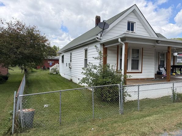 151 Pine St