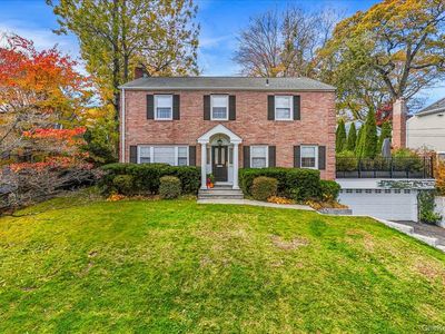 53 Stuart Place, Manhasset, NY, 11030