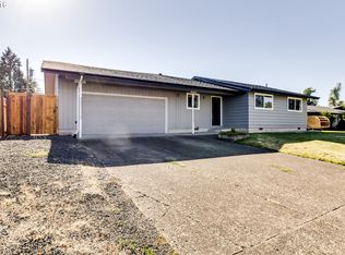 1022 Long Ridge Dr, Springfield, OR 97478