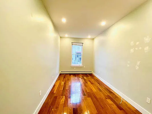 Rented by Blue Egg Realty Corp | media 19