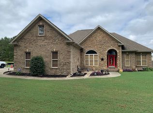 661 Blackberry Rd, Deatsville, AL 36022