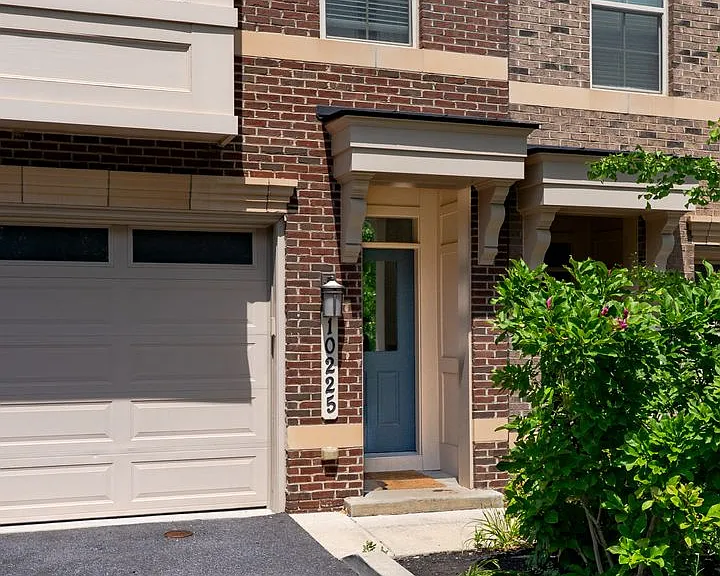 10225 Hilltop Ascent Dr — Photo 6