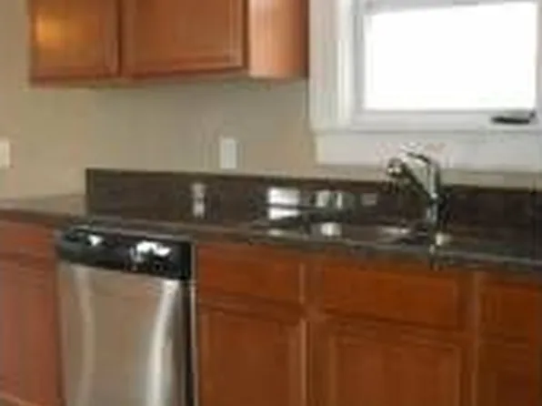 434 N Wenger Ave, Mishawaka, IN 46544