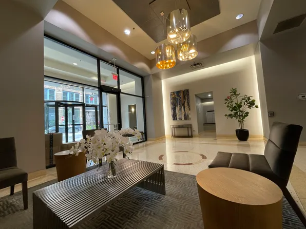 375 W Erie St, Chicago, IL
