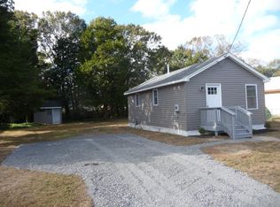 27 Evergreen Ave, Villas, NJ 08251
