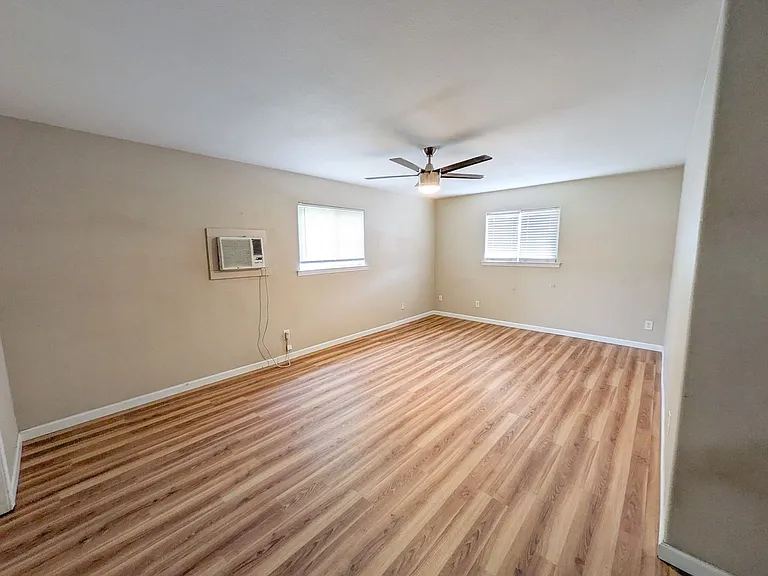110 Farm Dr. — Photo 7