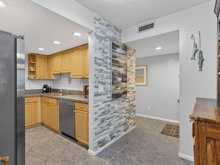 5061 N Highway A1A #303 — Photo 12