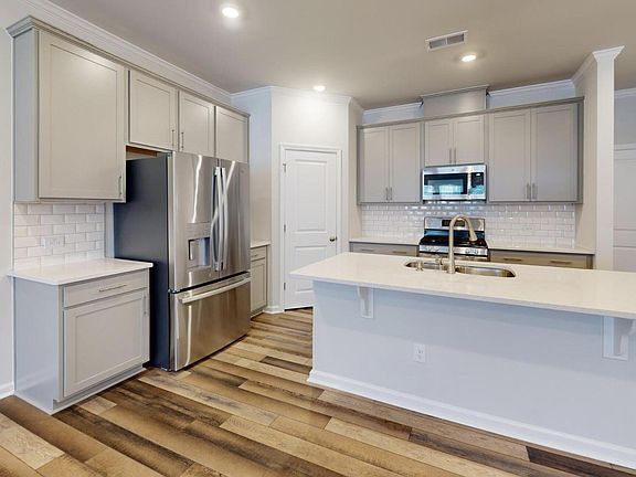 2nd image of 1848 Aspen River Ln