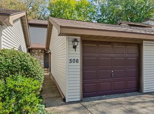 506 Spring Cir, Urbana, IL 61802