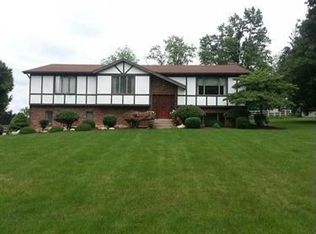 106 Wallace Dr, Mcmurray, PA 15317