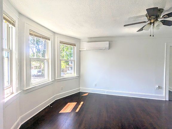 4th image of 344 Roslyn Ave APT 2