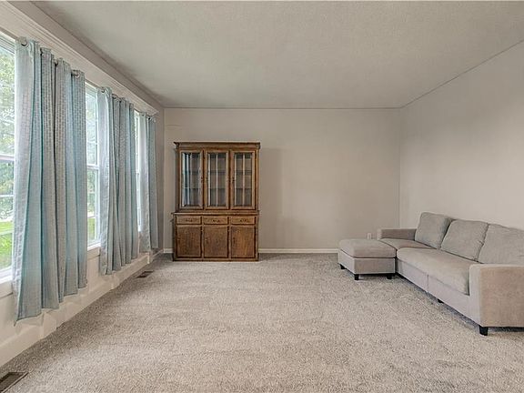 5th image of 8720 NE 149th St