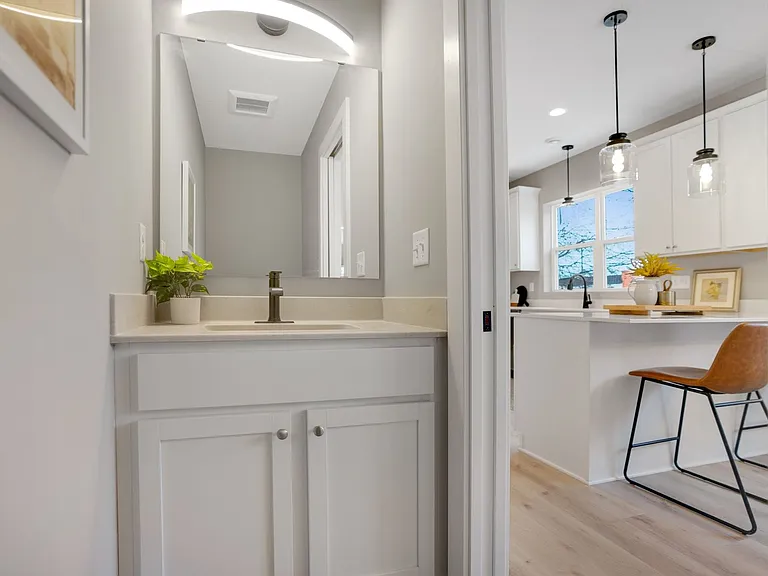 Available 07/01! New Build 4 bed 3 Bath in Hopkins! — Photo 15