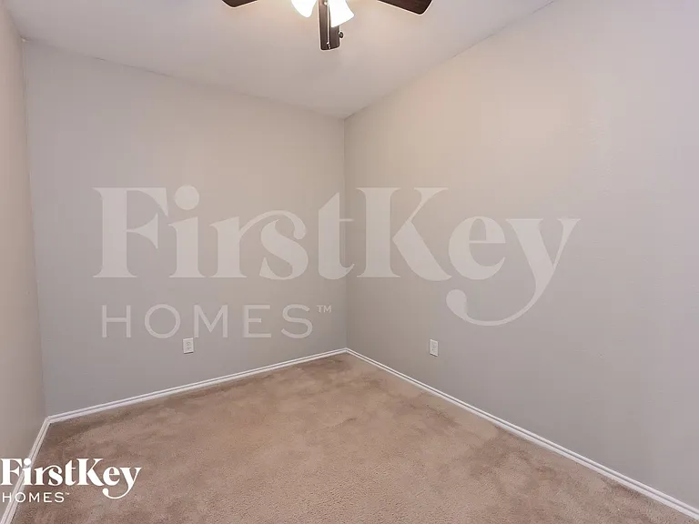 14711 Myrtle Point Dr — Photo 10