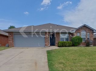905 Shadowlake Rd, Norman, OK 73071