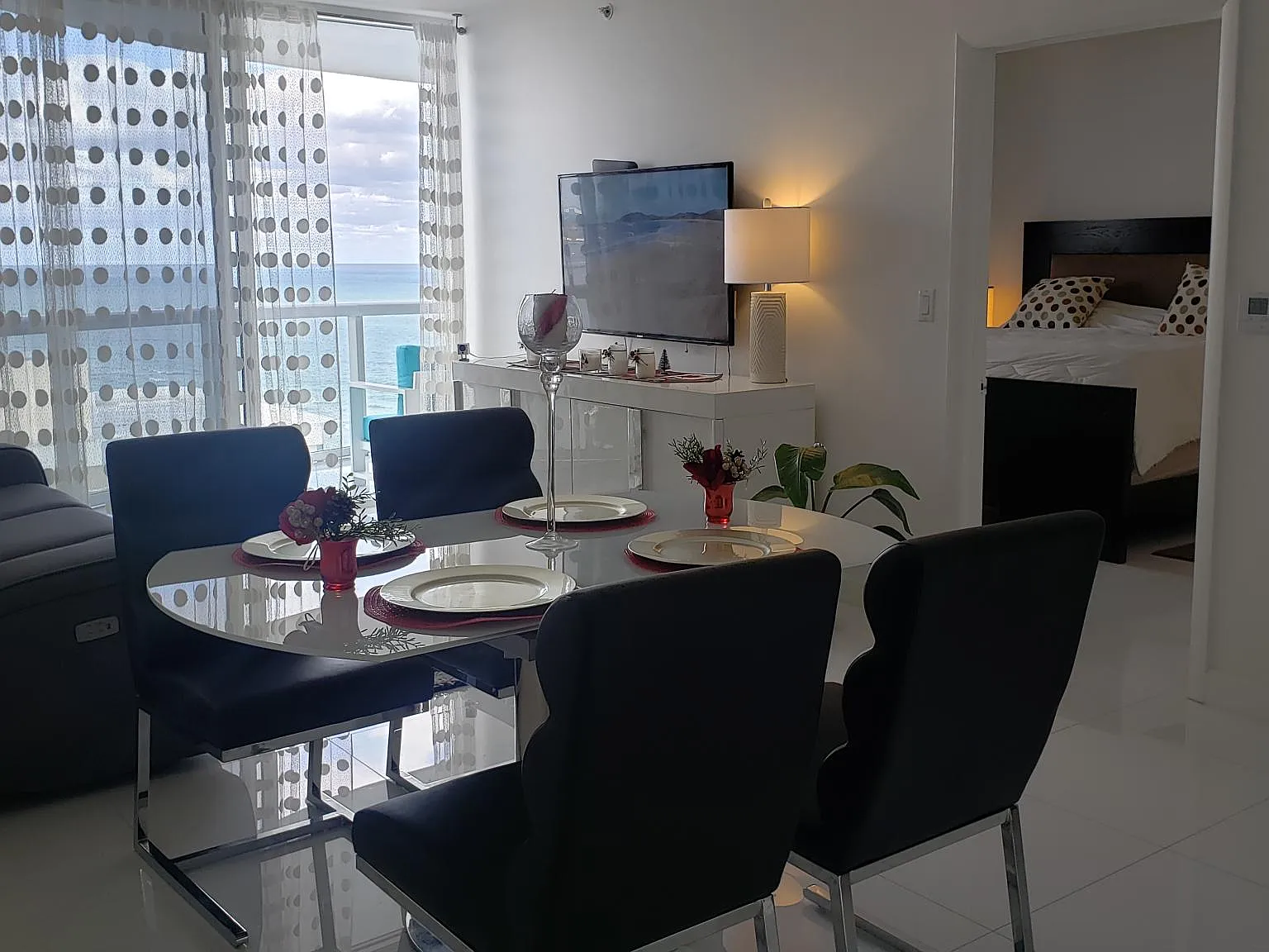1 bed, 1.5 bath, 808 sqft, $4,900 — Photo 1