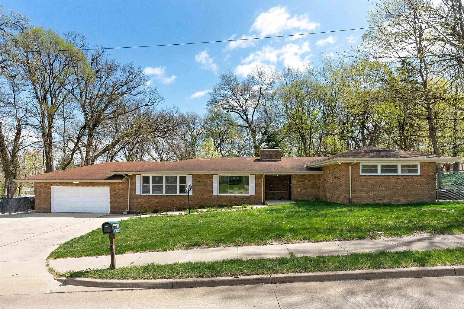 1218 S Ironwood Dr photo 1