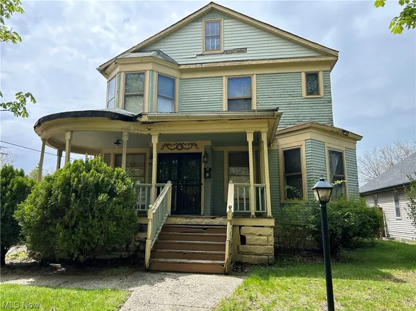 1896 E 75th St, Cleveland, OH 44103