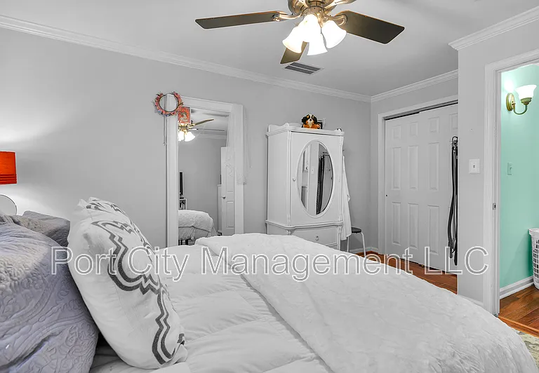 127 S Robinson St — Photo 15