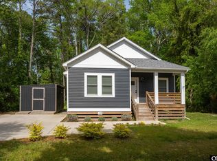 135 Scarborough St, Manteo, NC 27954