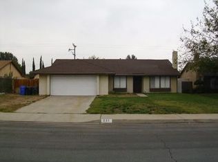 221 N Driftwood Ave, Rialto, CA 92376