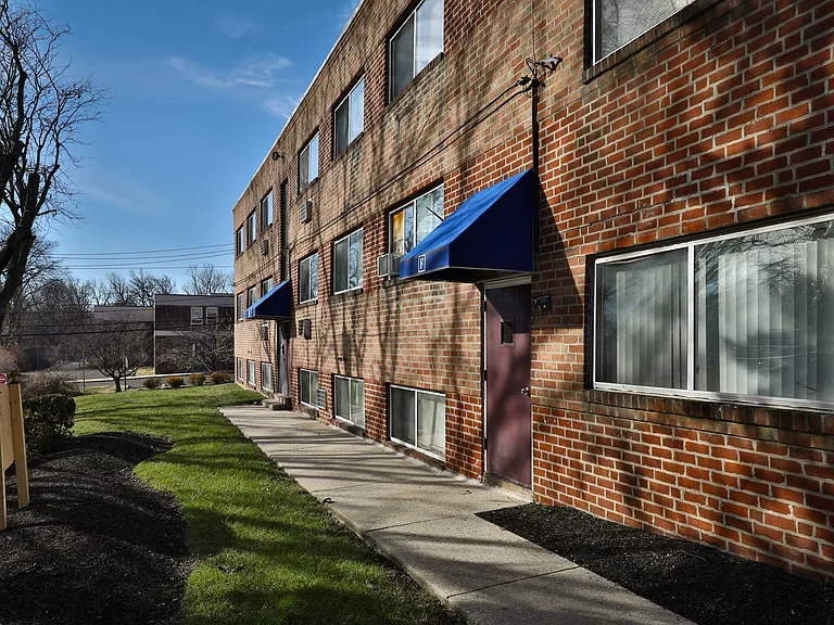 Washington Lane Apartments — Photo 5