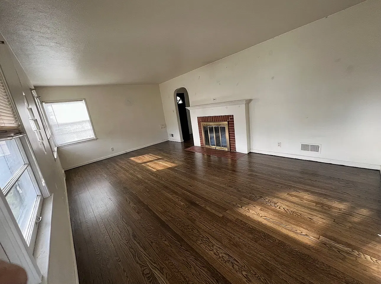 4 bed, 1600 sqft, $1,800 — Photo 3