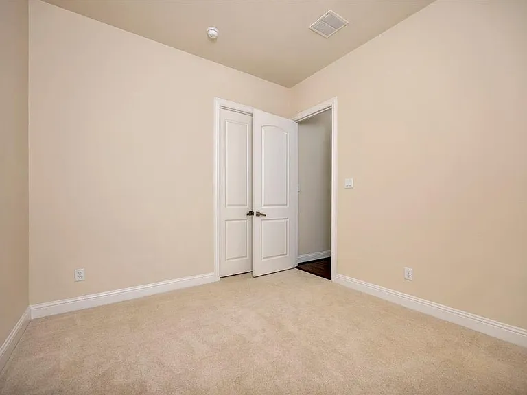 4600 Crossvine Dr — Photo 18