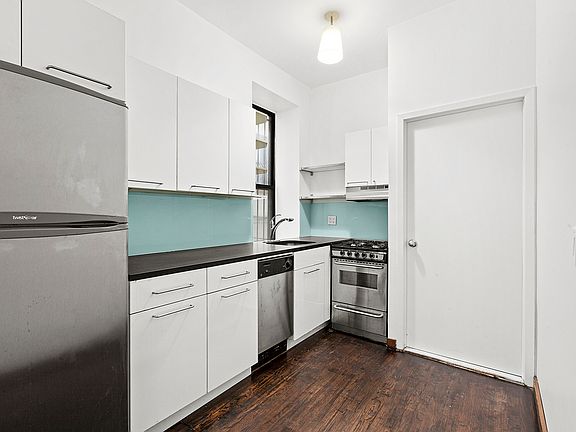 4th image of 50 W 105th St #1D