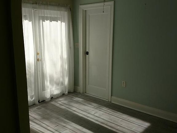 5th image of 1219 E Idlewild Ave