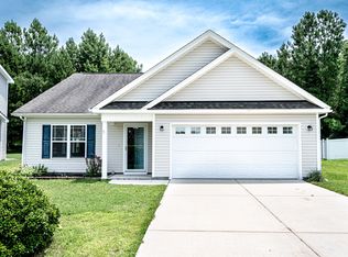 312 Hawks Bluff Dr, New Bern, NC 28560
