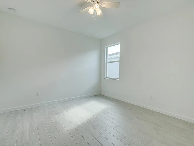 12712 SW Eleanor Dr — Photo 28