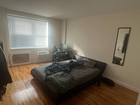 4th image of 1144 Lydig Ave APT 2F