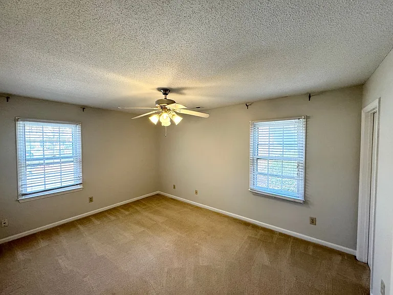 1319 Dylan Heath Ct — Photo 17