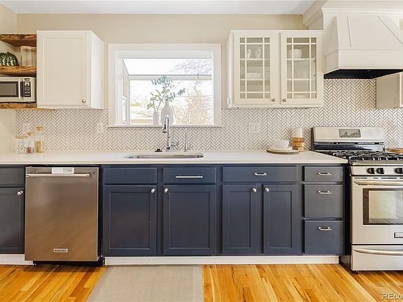 5th image of 3010 Pierce Street