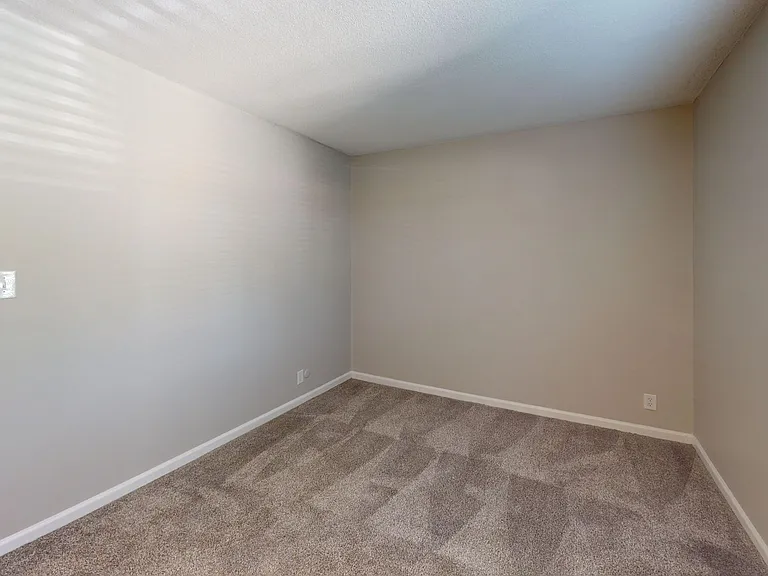 Park Place Apartments — Photo 7