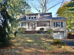 29 W Crescent Ave, Ramsey, NJ 07446