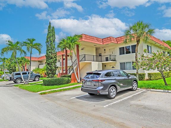 5th image of 8941 S Hollybrook Boulevard #104