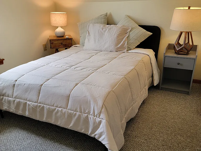 Bedroom - Queen Size Bed