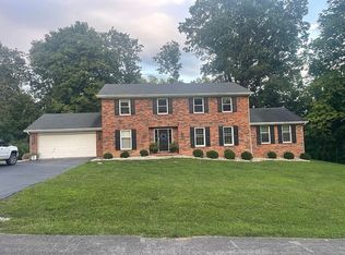 110 Woodbridge St, Campbellsville, KY 42718