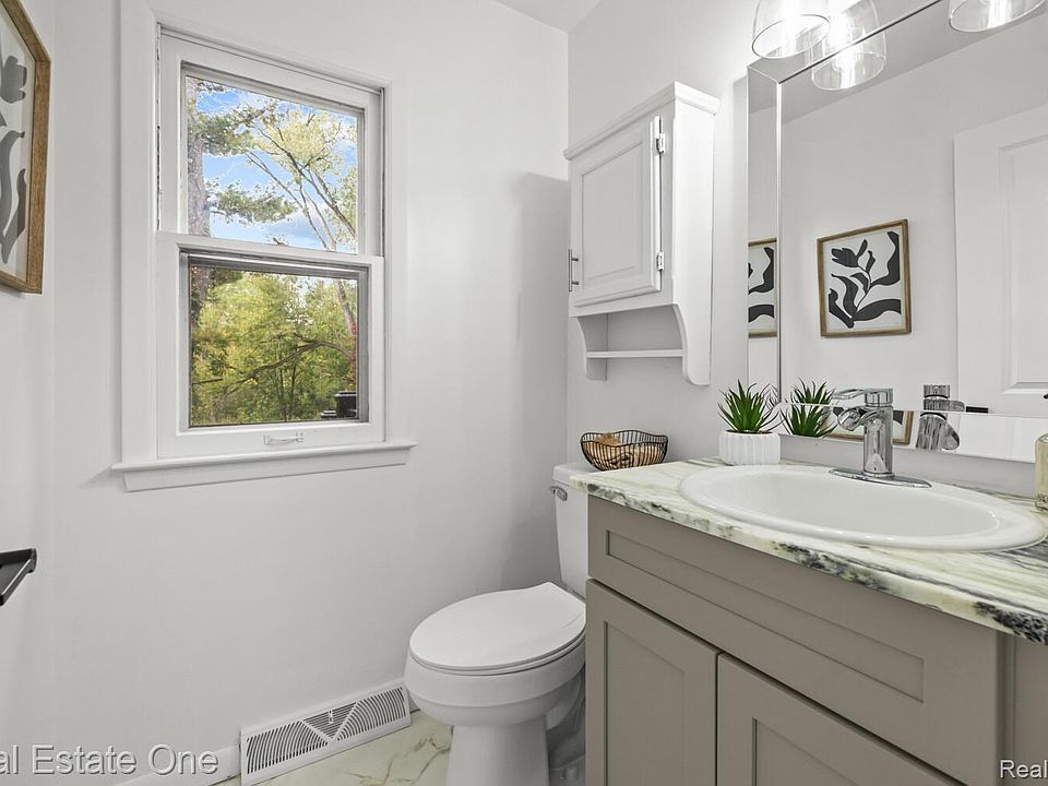 47103 Timberlane St, photo 15