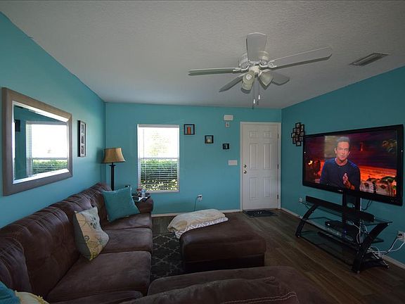 3rd image of 171 Straw Pond Way