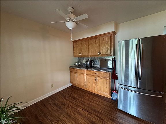 4th image of 106 Oakview Dr