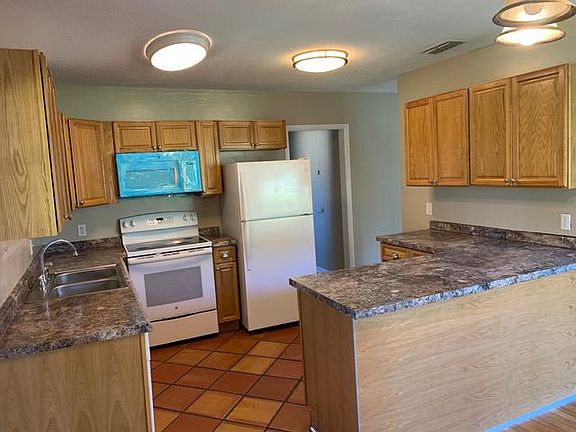 5th image of 3247 Caribbean Dr