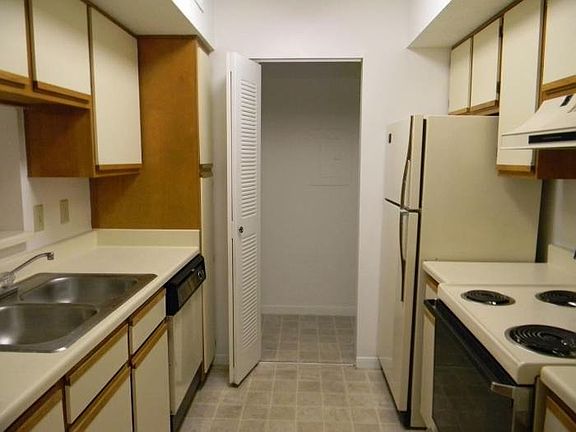 Good Sized Kitchen