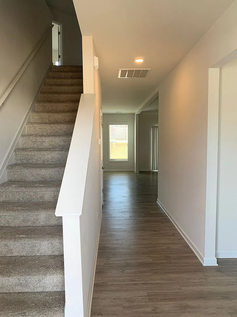 Executive Home In Lexington's The Ridge At Longview — Photo 2